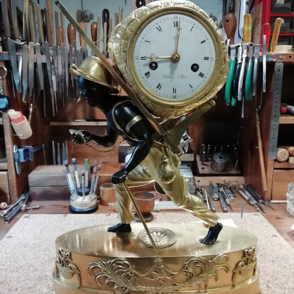 Régulateur en marqueterie Boulle, restauration horloge Bordeaux